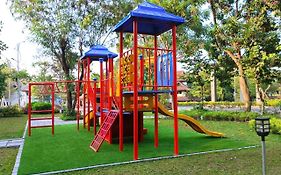 Whiz Darmo Harapan Surabaya