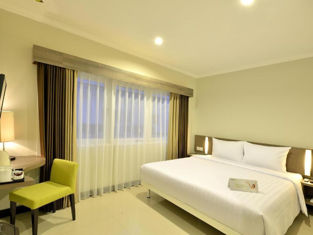 Whiz Residence Darmo Harapan Surabaya Bagian luar foto