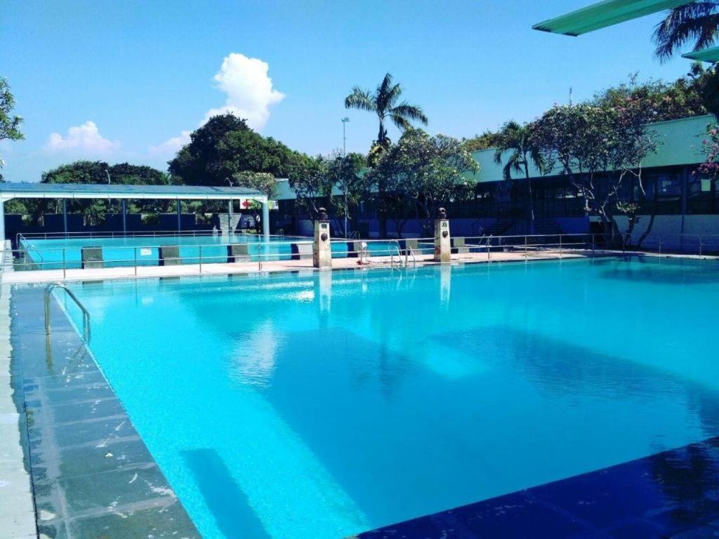 Whiz Residence Darmo Harapan Surabaya Bagian luar foto