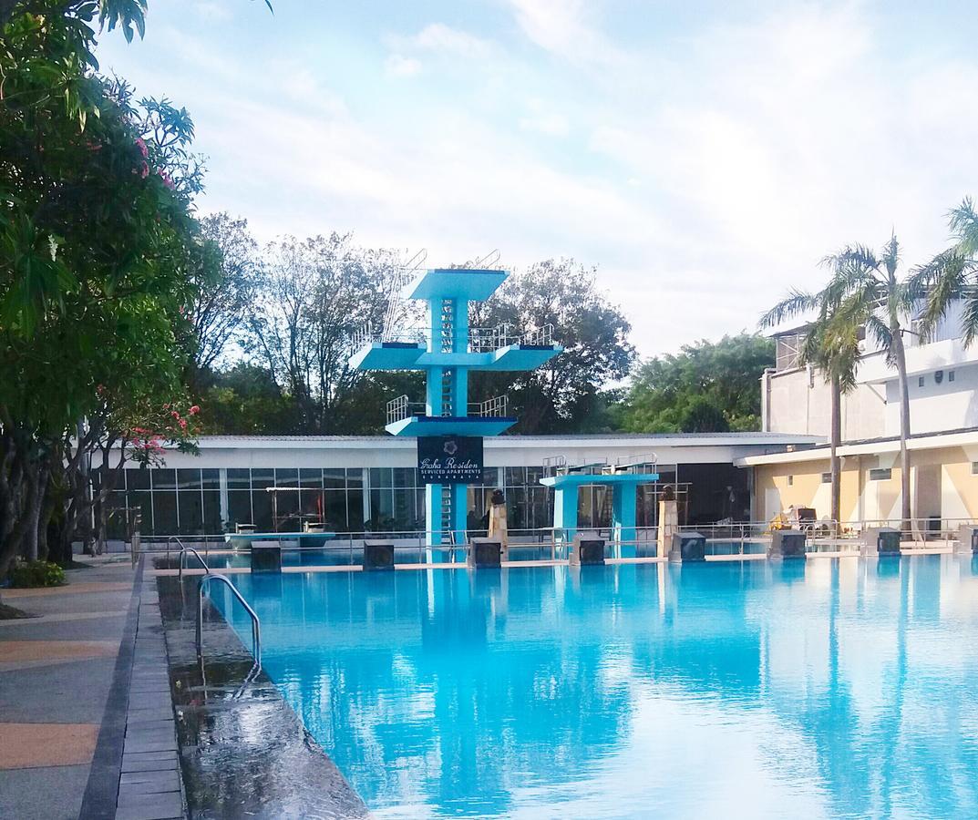 Whiz Residence Darmo Harapan Surabaya Bagian luar foto