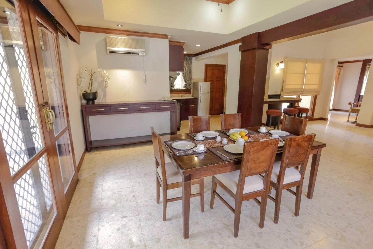 Whiz Residence Darmo Harapan Surabaya Bagian luar foto