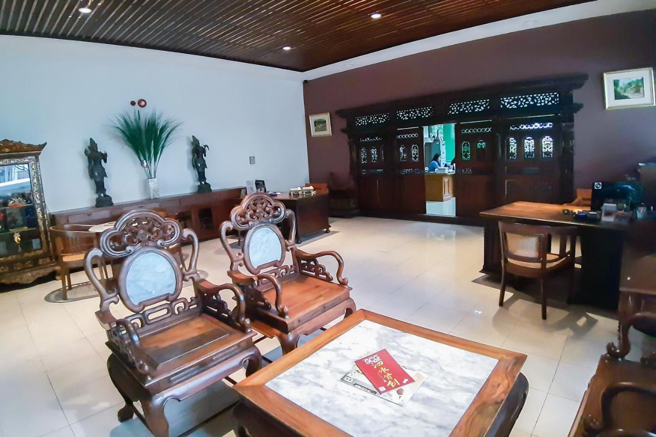 Whiz Residence Darmo Harapan Surabaya Bagian luar foto