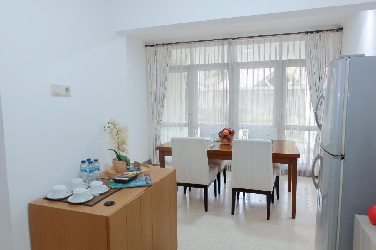 Whiz Residence Darmo Harapan Surabaya Bagian luar foto